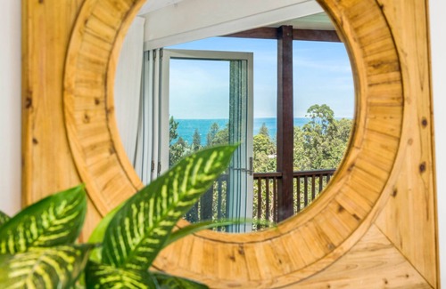 Newport House | El Nido - showcasing magical views of Newport Beach
