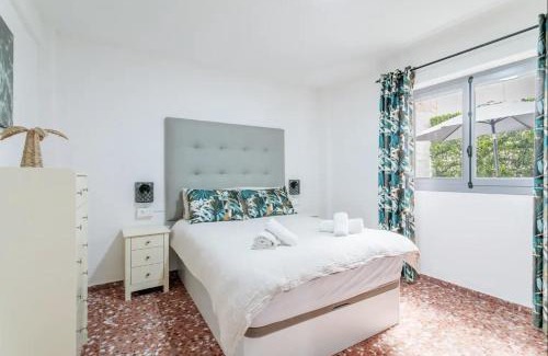 Campoamor Apartment | El patio de Amparo, 120m2, Plaza de Toros a 700m