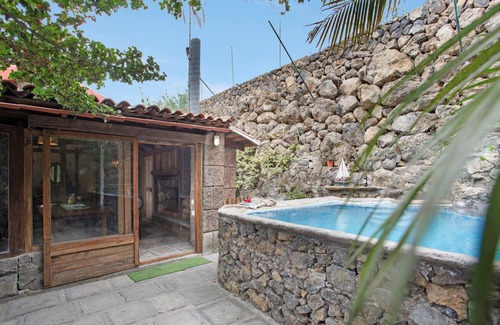 La Guancha Villa | 'El Pilar' with Sea View, Private Pool and Wi-Fi