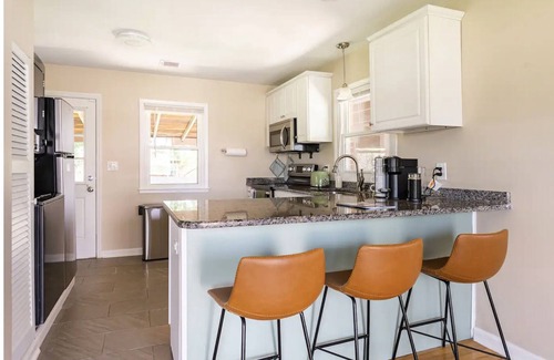 Lexington House | El Retro - Mid Century Ranch near Horse Park and downtown Lexington!