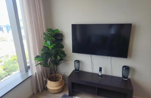 Bo'Kaap Apartment | El Roi Coastal & Central Suites with Mountain Views