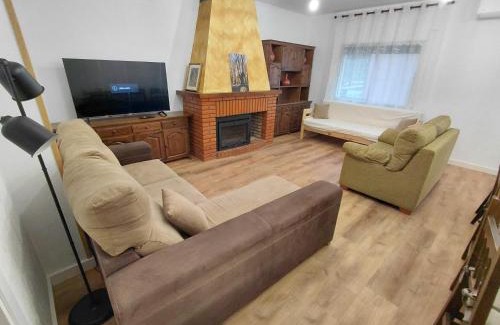 El Real de San Vicente House | El Salón de Arriba