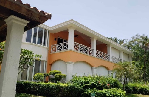 Guayacanes House | EL SUEÑO FAMILIAR, A 15 MINUTOS AEROPUERTO Y 5 DE LA PLAYA