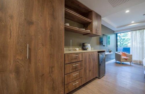 Patio Bonito Hotel | El Tesoro Medellín Hab310 by Letoh