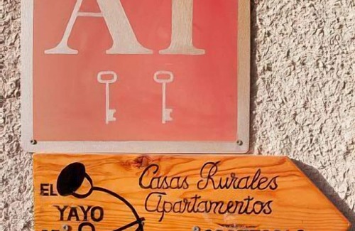 Puebla de la Sierra Cottage | El Yayo de la Puebla Fuente Arriba 4 capacity for 2/5 people