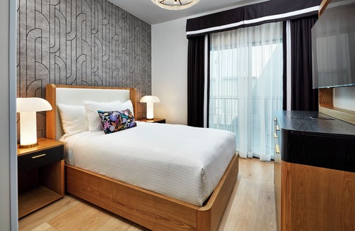 Beverly Grove Hotel | Elan Hotel