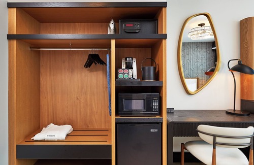Beverly Grove Hotel | Elan Hotel