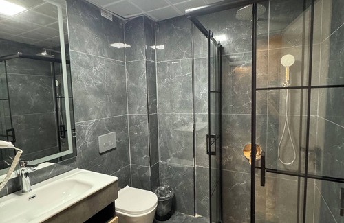 Sivrice Hotel | Elazığ Mavigöl Otel
