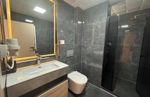 Sivrice Hotel | Elazığ Mavigöl Otel