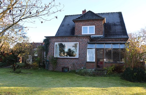 Wedel Apartment | Elbapartment/5 minutes to Willkomm-Höft