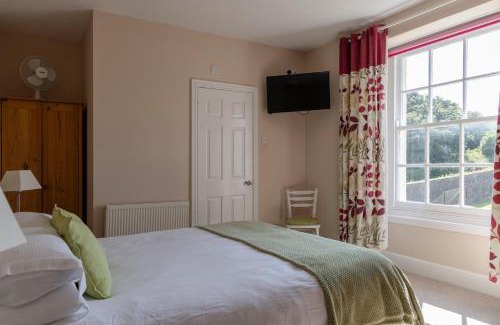 Galmpton House | Elberry Farm - unique seaside farmhouse