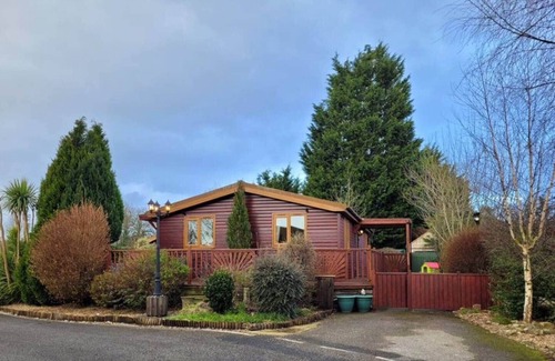 Low Catton Cabin | Elckys Holiday HOT TUB Lodge York