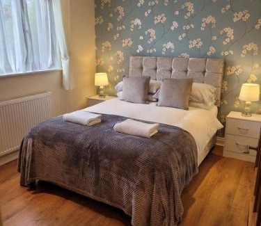 Wilberfoss Apartment | Elckys HOT TUB Holiday Lodge York