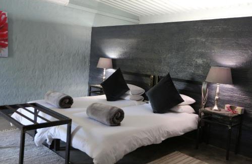 Okaukuejo House | Eldorado Lodge