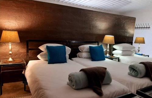 Okaukuejo House | Eldorado Lodge