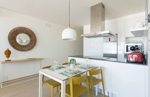 Las Palmas de Gran Canaria Apartment | Elegant living with views of Las Canteras (VV)