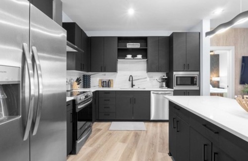 West End Condo | Electric - Odyssey - West End Top Floor 2 Bedroom - Minutes from Broadway