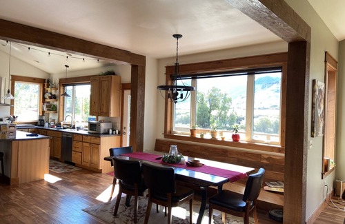 Gardiner House | Electric Peak Retreat at Yellowstone National Park North Entrance