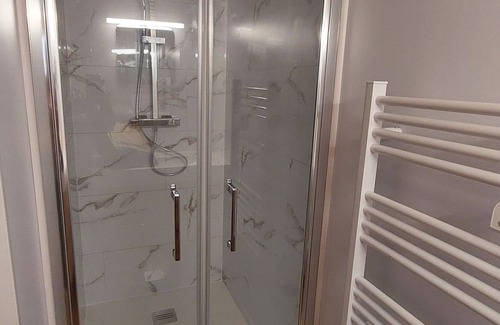 Castelsarrasin Boat Rental | Electro-solar pleasure boat on the Canal de Garonne