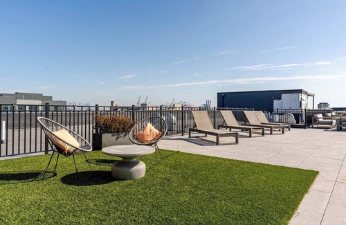 Bayonne Apartment | Elegance - 1 Bedroom Apartment - 10 Min NYC/EWR - Free Lot Parking - The Helix