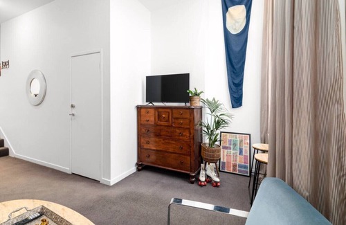 Melbourne Central Business District Apartment | Elegance and heritage stay - CBD