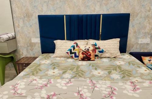 Zirakpur Apartment | Elegance Beyond Ordinary Stays