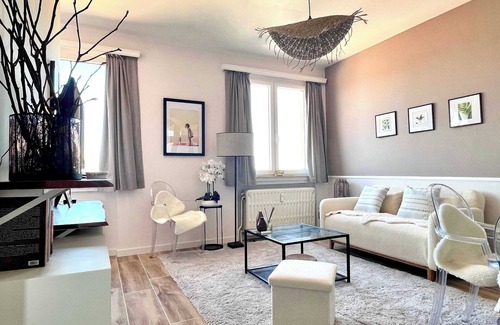 Dailly Apartment | Elegance Meets Skyline Views – Prime Brussels Location