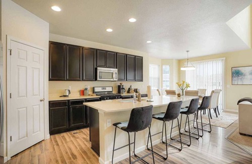 Longmont House | Elegance on Linda Pl #41709