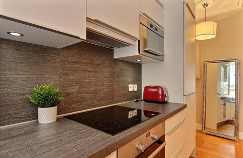 Saint-Thomas-d'Aquin Apartment | Elegant 1 BD apartment near Musée d’Orsay, insurance included