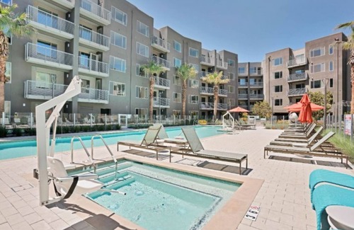 Fremont Condo | Elegant 1BR Condo w Pool & Fire Pit at Aya Apartments