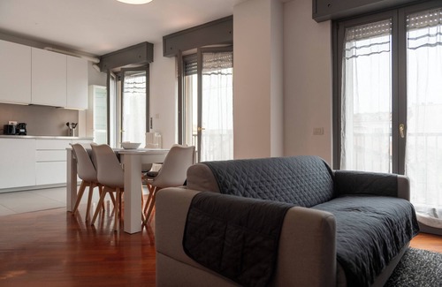 Porta Volta Apartment | Elegant 2 Bedroom, 2 Bathroom Apartment in the Heart of Chinatown Milan