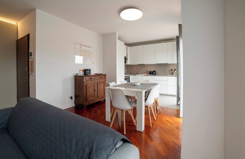 Porta Volta Apartment | Elegant 2 Bedroom, 2 Bathroom Apartment in the Heart of Chinatown Milan