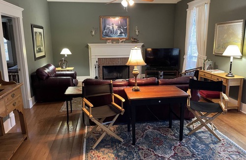 Monticello Cottage | Elegant 2 Bedroom, 2 Bath Guest House close to Tallahassee. Whole Home Generator