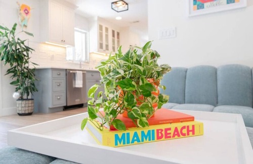 Southwest House | Elegant 2BR/2BA | Beach & Downtown Nearby