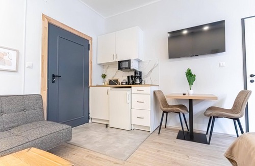 Meidling Apartment | Elegant 2BR Apartment - near Bahnhof Wien Meidling