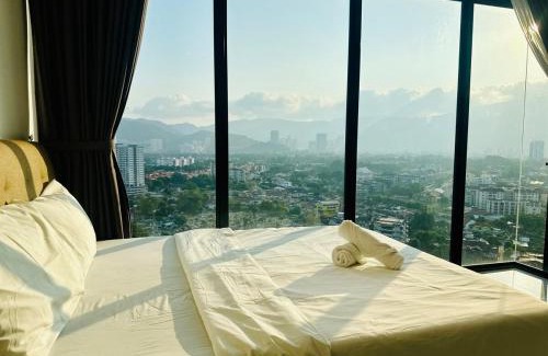 George Town Apartment | Elegant 2BR Luxury Suite in Haaven