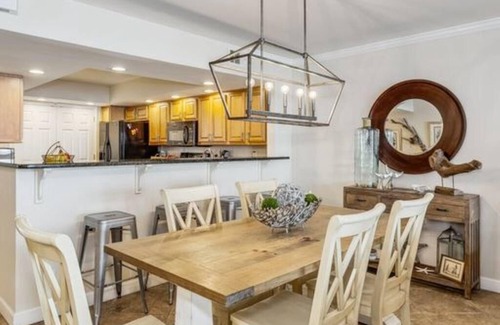 Parasol West Condo | Elegant 3/3 Condo With Panoramic Views!