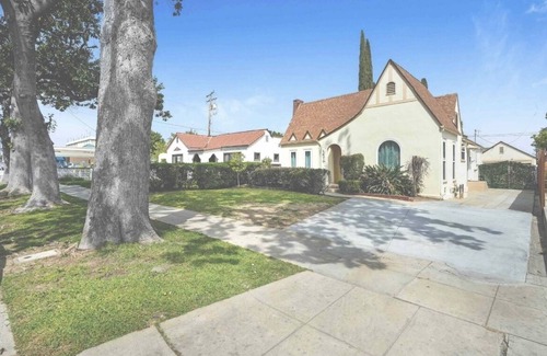 Alhambra Villa | Elegant 3 BD/2 BA w/3 parking w/Self Chk, quiet