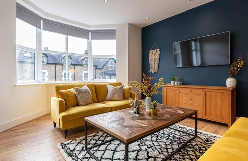 Harrogate City Centre Apartment | elegant 3 bed duplex in central harrogate