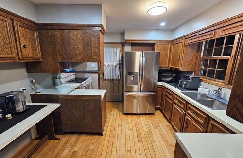 Lower Sackville House | Elegant 3-Bedroom Haven, Private Bath + Deck & BBQ. Shared Kitchen.