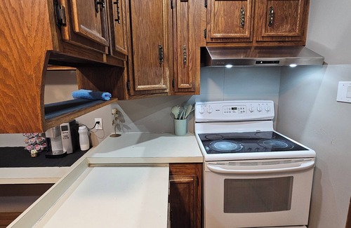 Lower Sackville House | Elegant 3-Bedroom Haven, Private Bath + Deck & BBQ. Shared Kitchen.