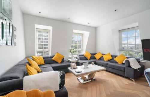 City of Westminster Apartment | Elegant 3-Bedroom Penthouse in Marble Arch 70