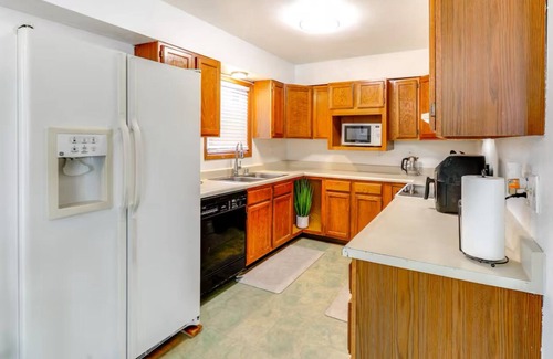Fairbanks House | Elegant 3-Bedroom stay/Where Comfort Meets Luxury/Prime location/Family friendly