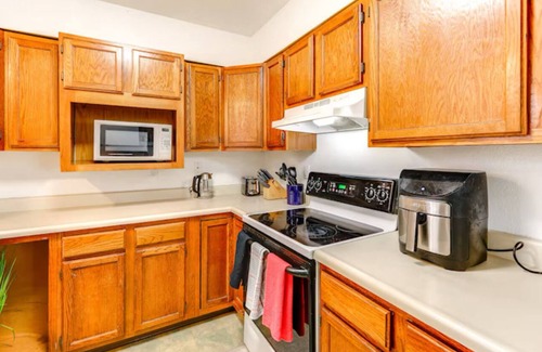 Fairbanks House | Elegant 3-Bedroom stay/Where Comfort Meets Luxury/Prime location/Family friendly