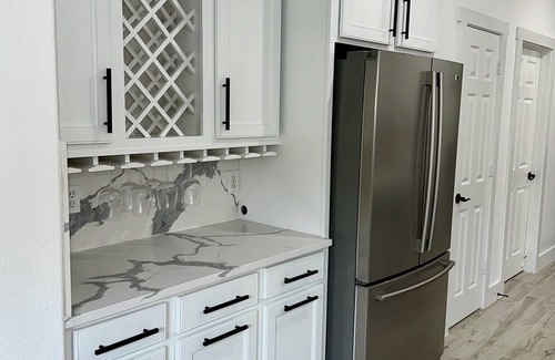 Alden Bridge House | Elegant 3 Bedroom Home in The Woodlands, Texas. The Waterway. Market Street.
