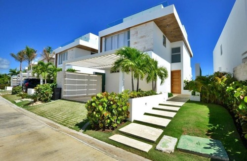 Cap Cana Marina Villa | Elegant 3-bedroom villa with AC, WiFi in fabulous Punta Cana