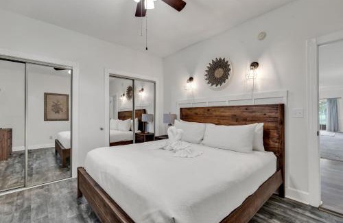 Central Myrtle Beach Apartment | Elegant 3BR Condo - Magnolia North 101
