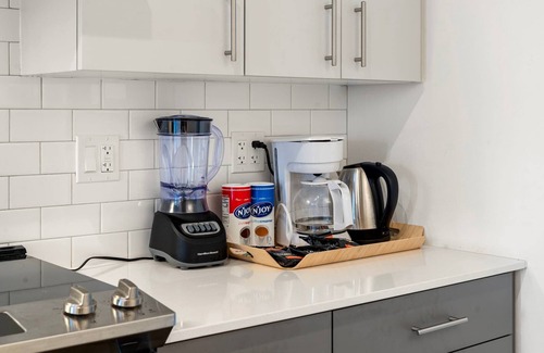 River North Hotel | Elegant 3BR Stay Prime Location