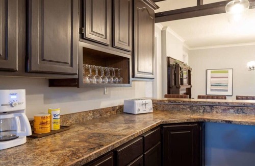 Tower Grove East House | Elegant 6BR/4BA Family Home w/Garage/ABODEbucks