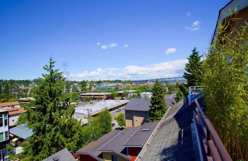 North Queen Anne House | Elegant, airy and bright with vivid views over ship canal, Fremont and beyond.
